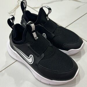 Like new Nike Flex runners size 11c
